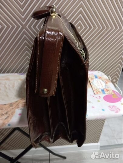 Кожаный портфель