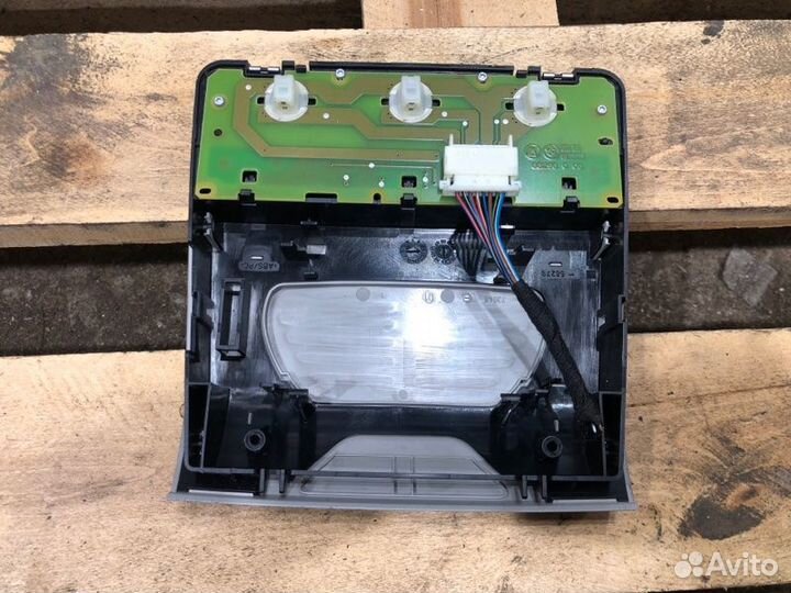 Плафон подсветки салона задний Bmw 3 E90 N52B25