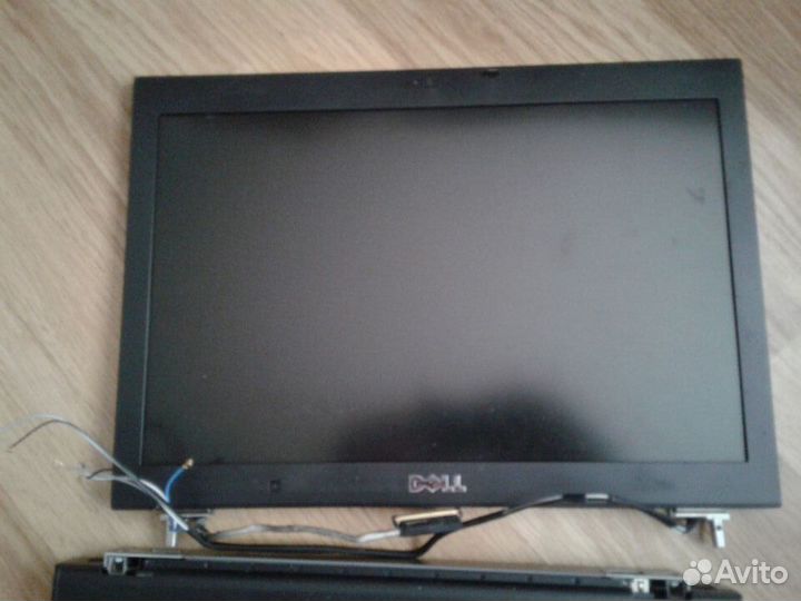 Dell Latitude E6400 работает с внешним монитором