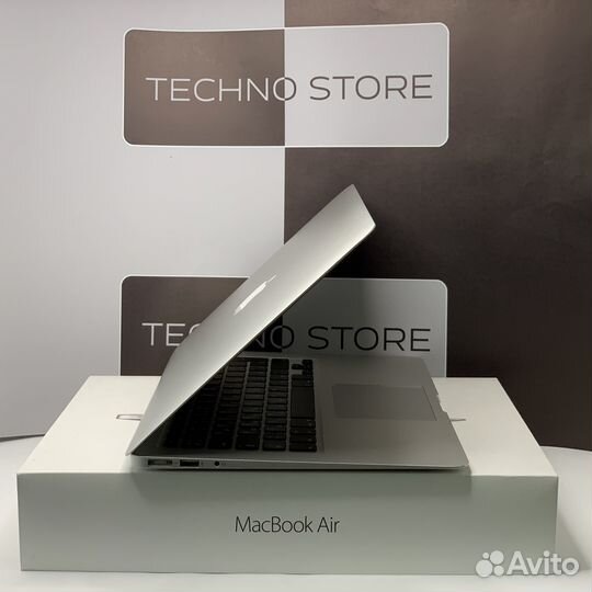 Оригинальный MacBook Air 13 2017 i5/8gb/128gb