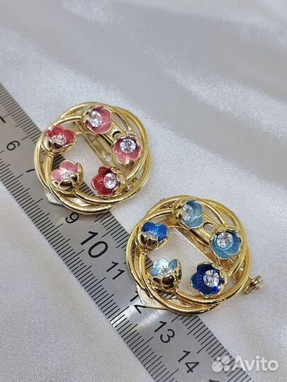 Зажим для платка,брошь со стразами