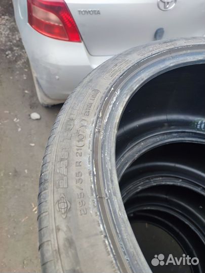 Nokian Tyres Hakkapeliitta 8 235/55 R19 и 255/50 R19