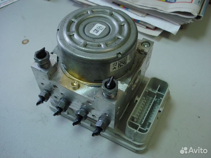 Блок абс 9804161980 Citroen C3 Picasso 2013 год