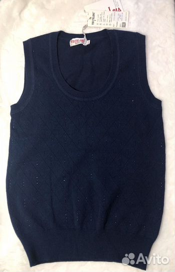 Жилет школьный вязаный