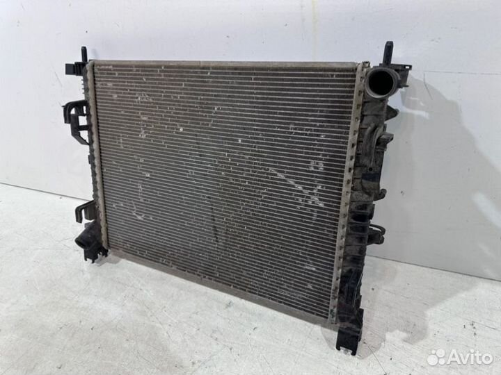 Радиатор охлаждения Renault Kaptur 2016-Н.в