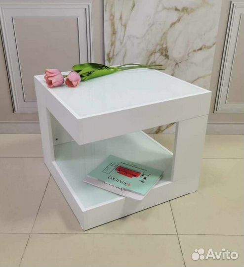 Столик журнальный