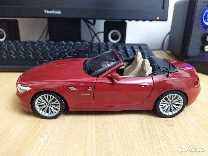 BMW Z4 e89 Kyosho 1/18