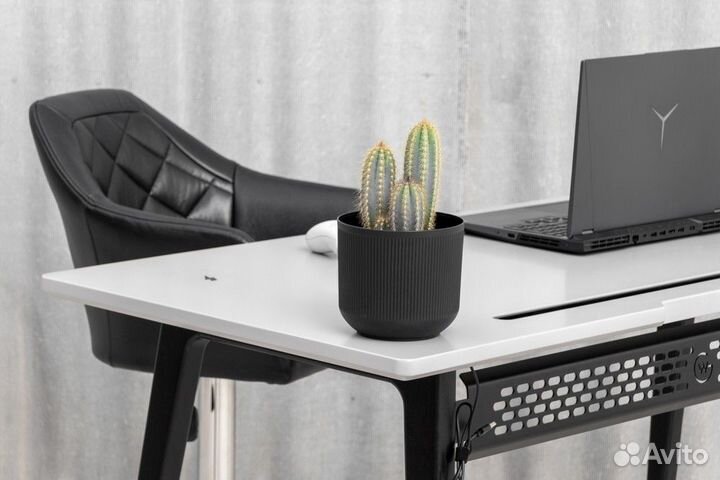 Стол компьютерный новый