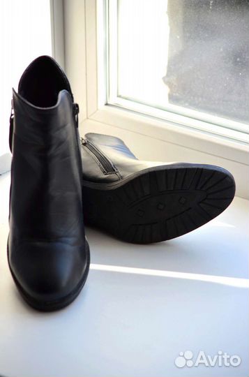 Ботинки женские (41 размер)