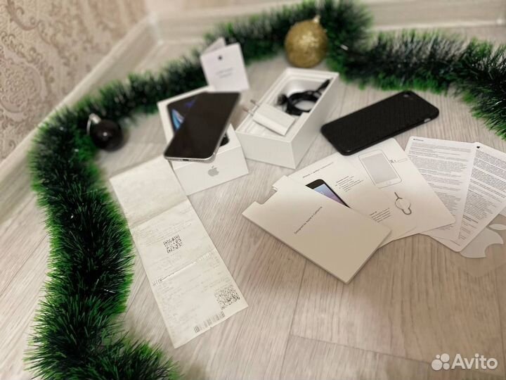 iPhone SE (2020), 64 ГБ