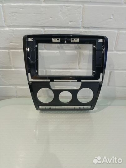 Рамка для магнитолы 10 дюймов Skoda Octavia A5