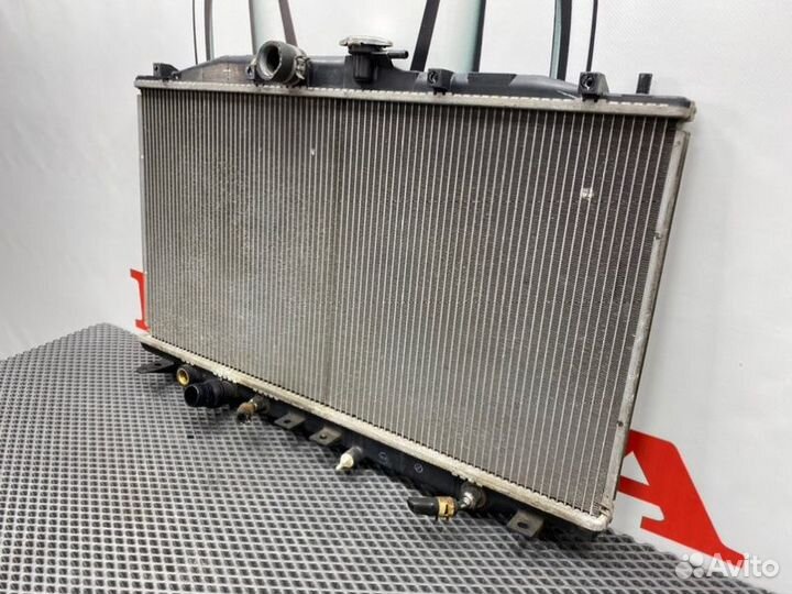 Радиатор охлаждения двигателя Honda Accord 7 CL