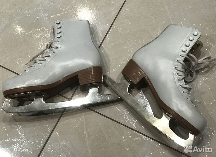 Фигурные коньки Rainbow