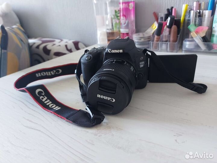 Зеркальный фотоаппарат canon eos200d kit