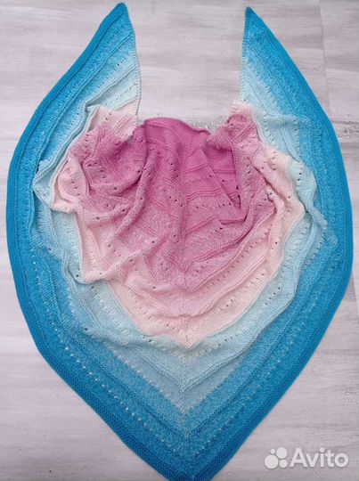 Бактус - косынка ручной работы