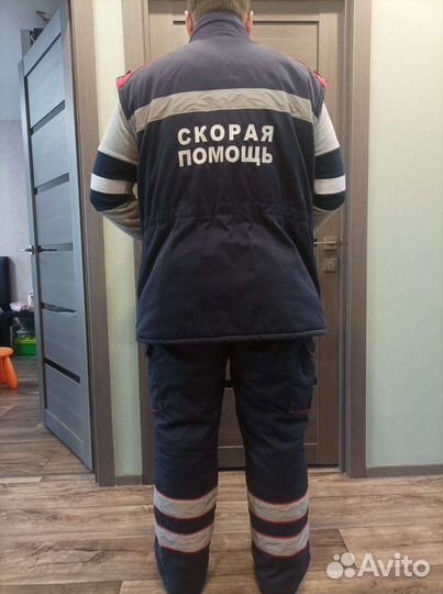 Зимняя форма работника скорой помощи