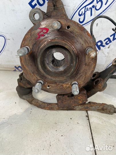 Кулак поворотный передний правый Kia Ceed ED 1.4