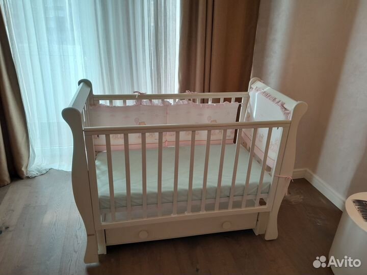 Детская кроватка Лель с маятником и ящиком