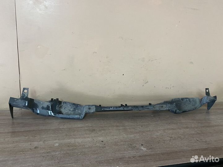 Кронштейн заднего бампера (центр) Nissan Note