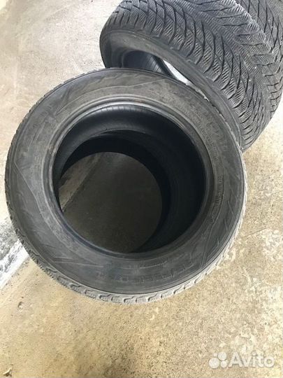 Nokian Tyres Hakkapeliitta R2 215/55 R16