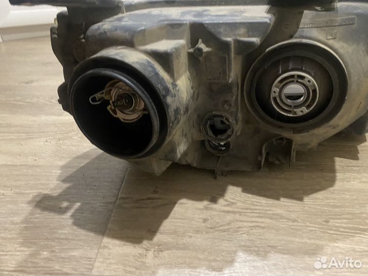 Suzuki grand vitara фара левая