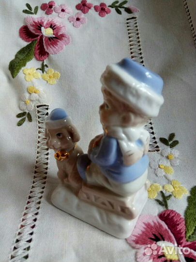 Фарфор Мальчик и зайка