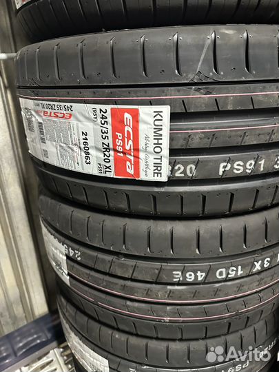 Kumho Ecsta PS91 245/35 R20 и 275/30 R20 97Y