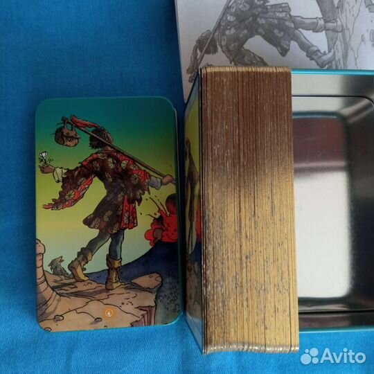 Книга зеркальный мир и таро Нью вижн