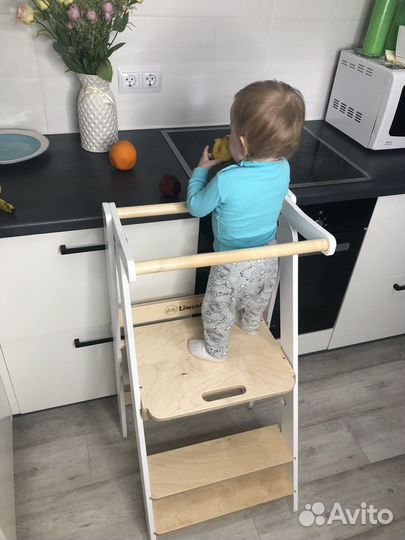 Башня помощника монтессори