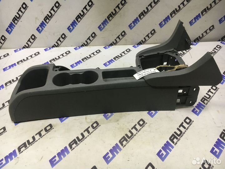 Консоль центральная Форд Фокус 2