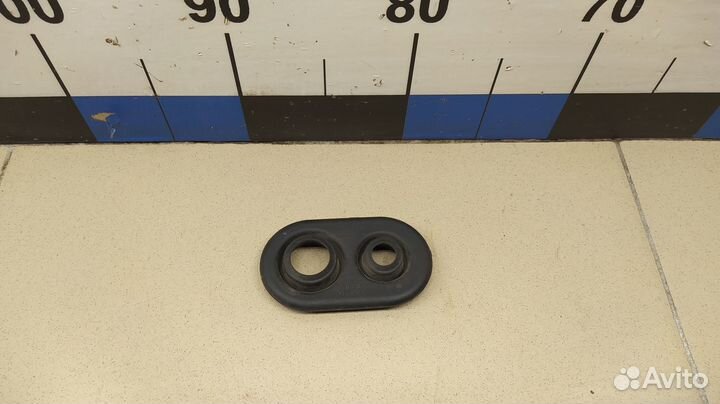 Уплотнитель (внутри) Land Cruiser (150) -Prado 200