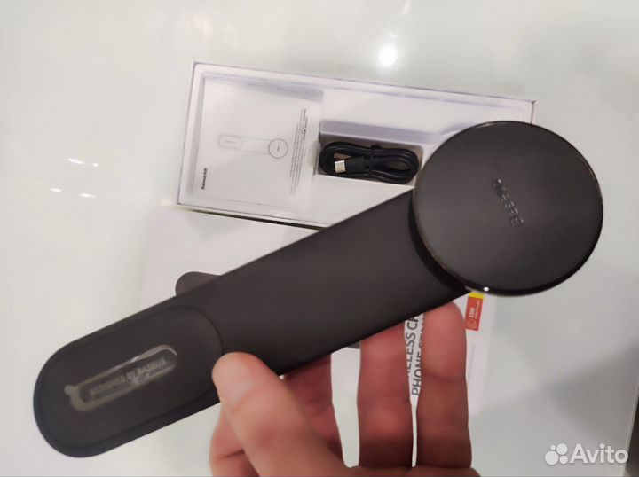 Беспроводная автомобильная зарядка Baseus