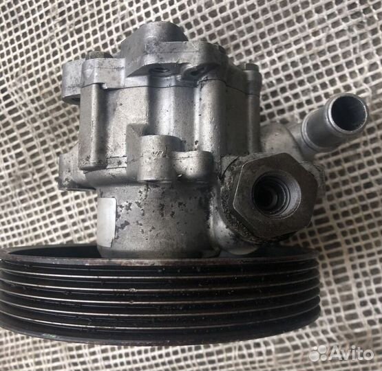 Пежо 406 1,6-2,2 бензин насос гур