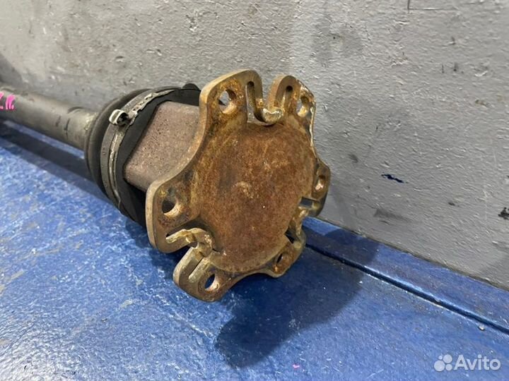 Привод передний левый Audi A6 C6