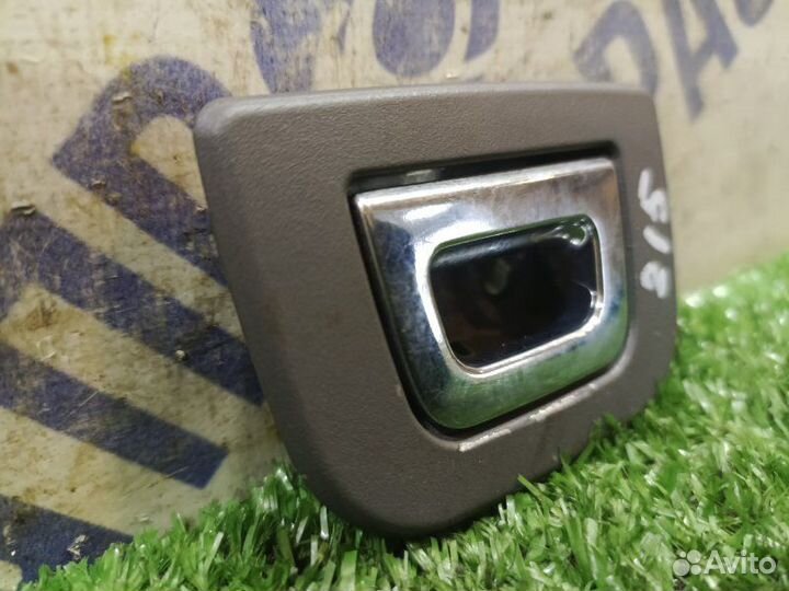 Крепление полки багажника Bmw 750I седан 4.8