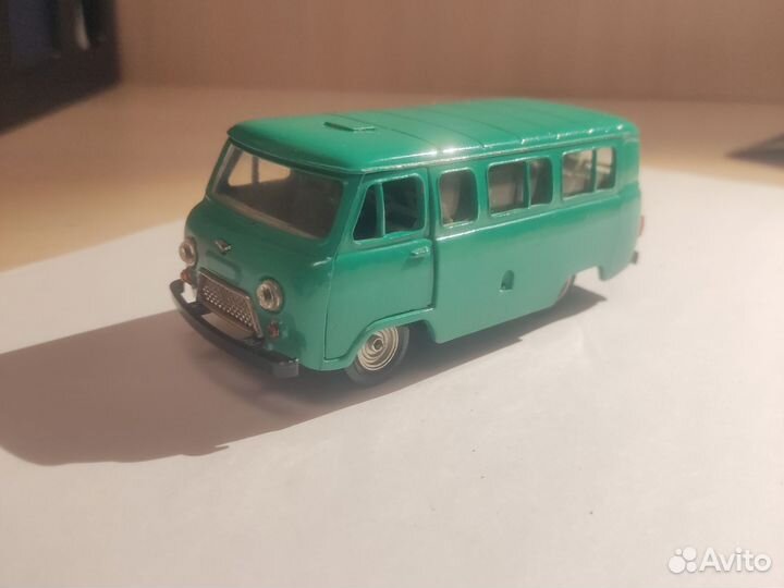 Модель УАЗ -452