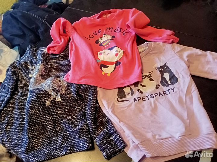 Детские кофты и джинсы