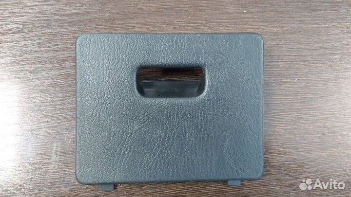 Крышка блока предохранителей Nissan Patrol Y61