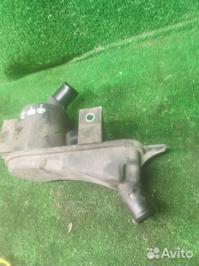 Маслоотделитель (сапун) Ford Focus 2 купе 1.8