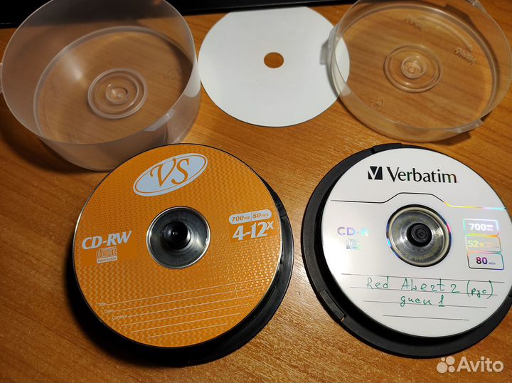 Болванки CD-R, диски с программами, конверты