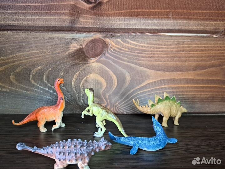 Динозавры игрушки