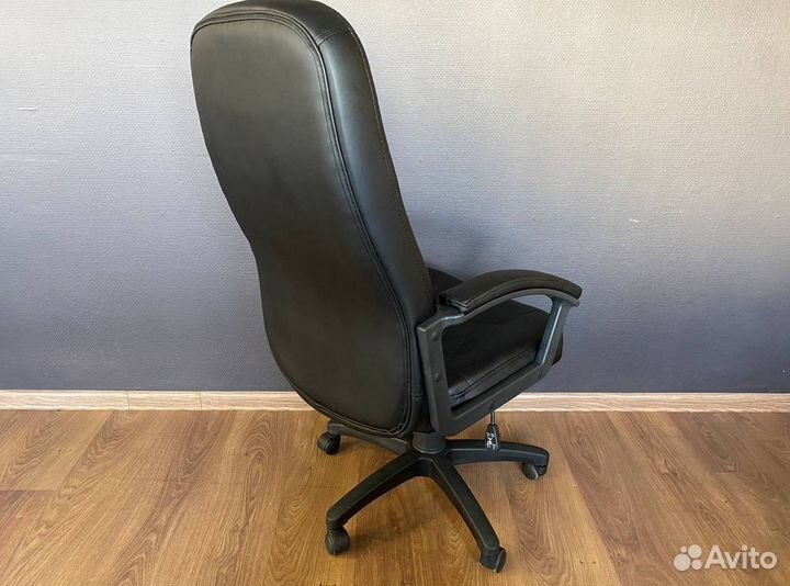 Офисное кресло от производителя