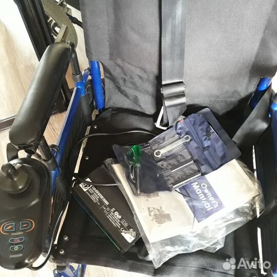 Инвалидная кресло-коляска с электроприводом