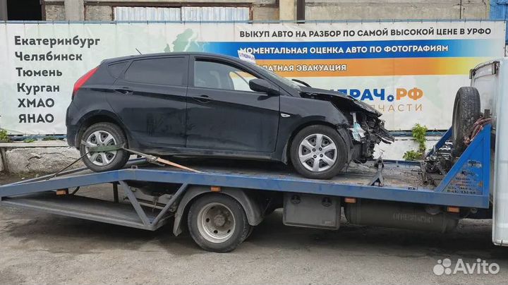 Стекло двери задней правой Hyundai Solaris 83421-1