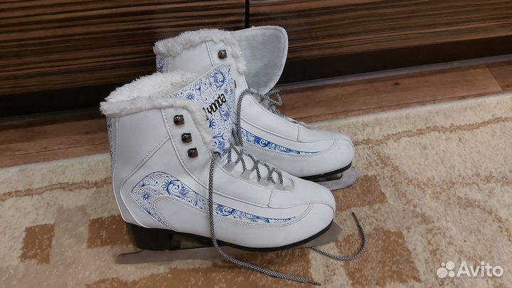 Коньки фигурные