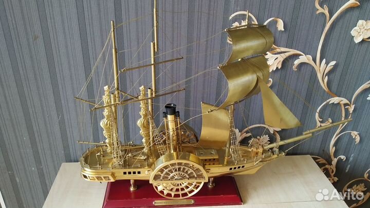 Корабль из металла