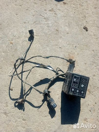 Блок предохранителей Mitsubishi Colt