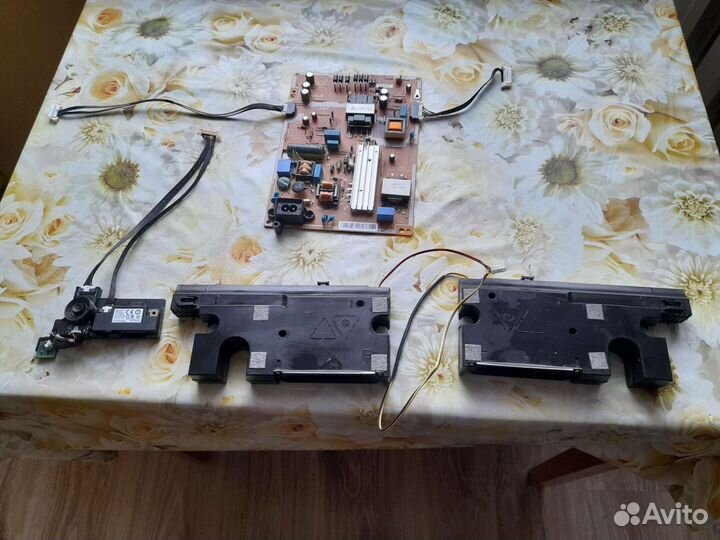 Телевизор на разбор Samsung ue40h5500ak