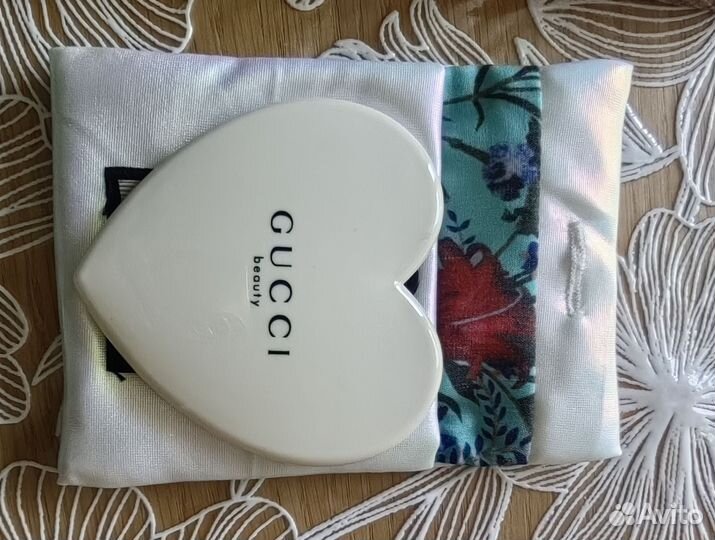 Зеркало в чехле