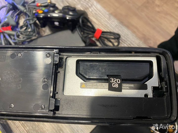 Xbox 360 slim прошитый Aurora Freeboot